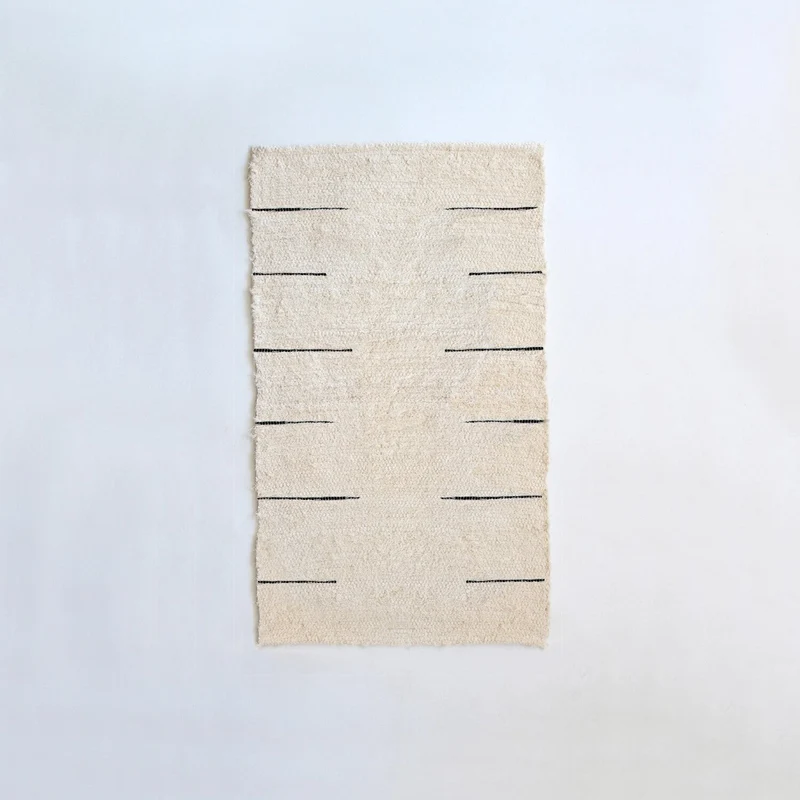 Tapis blanc rayure noire - plusieurs tailles
