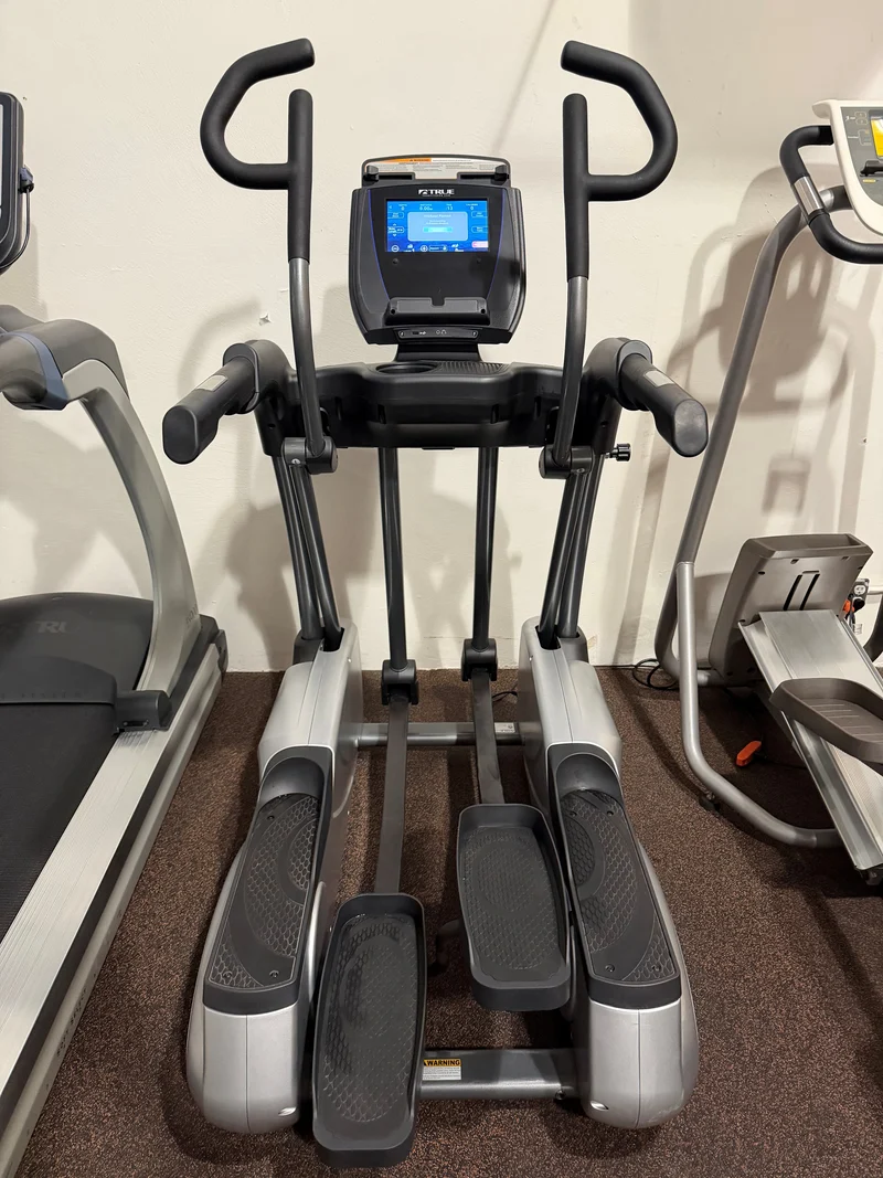True ES700 Elliptical Trainer w/ TD9 Touch Screen