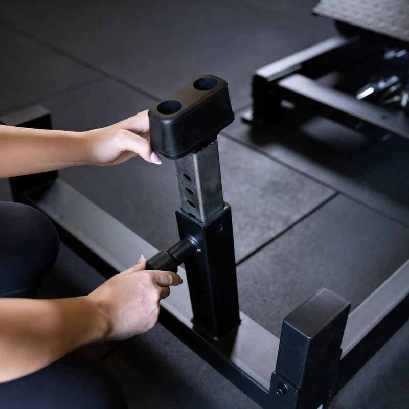 Plate Loaded Pendulum Squat