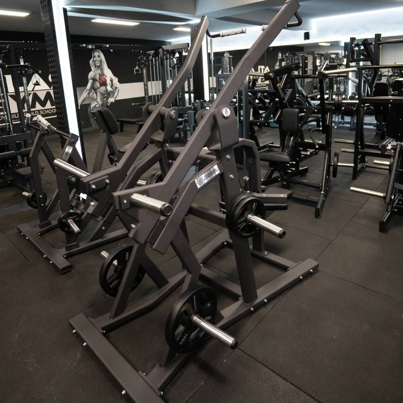 Wide IsoLateral Lat Pulldown