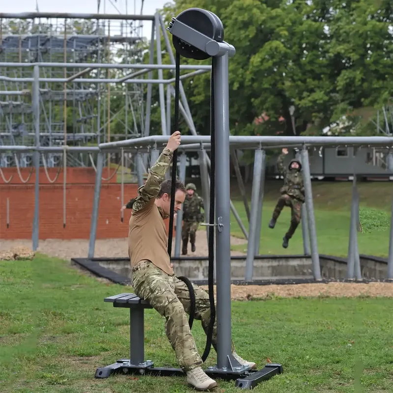 RX5500 VERTICAL OUTDOOR PROGRESSIVE RESISTANCE INFINITY ROPE STATION