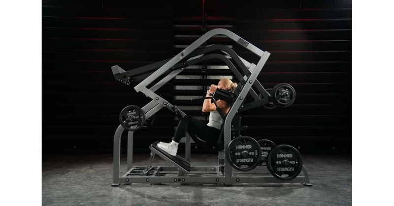 Hammer Strength Pendulum-X Squat