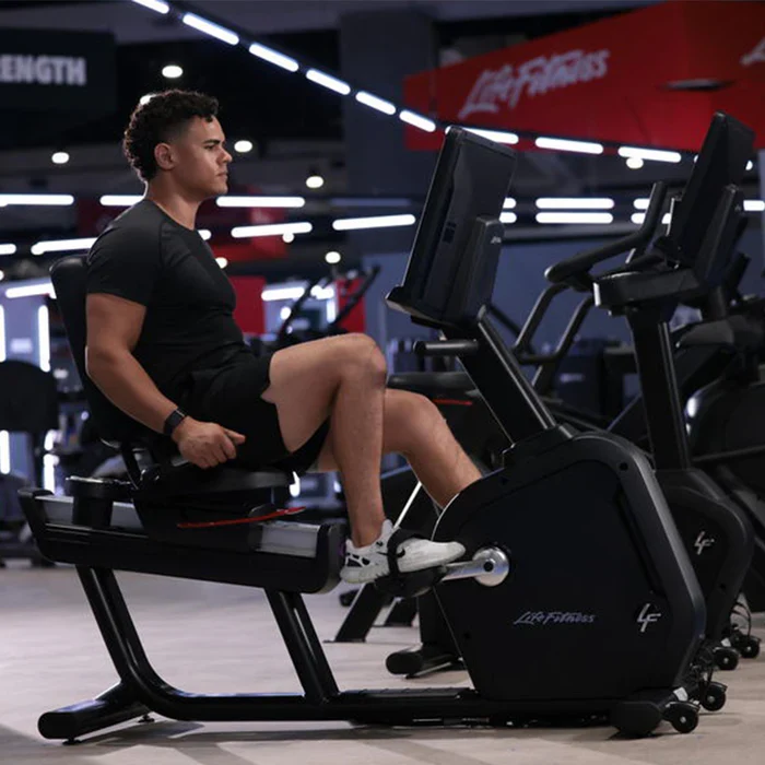 Life Fitness Club Series + Recumbent Bike with SE4HD Console