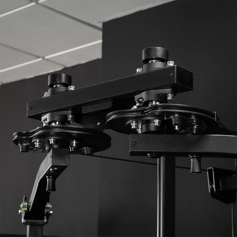 Pec Deck et Deltoïdes Postérieurs | Machine sélectorisée double - Compact Series