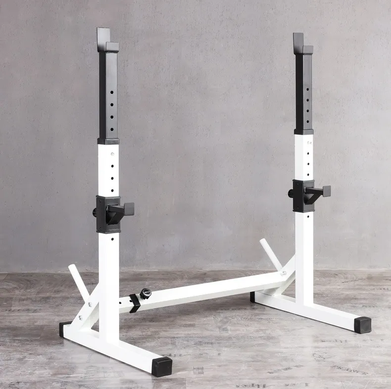 Support réglable pour l'haltérophilie. Barre de traction