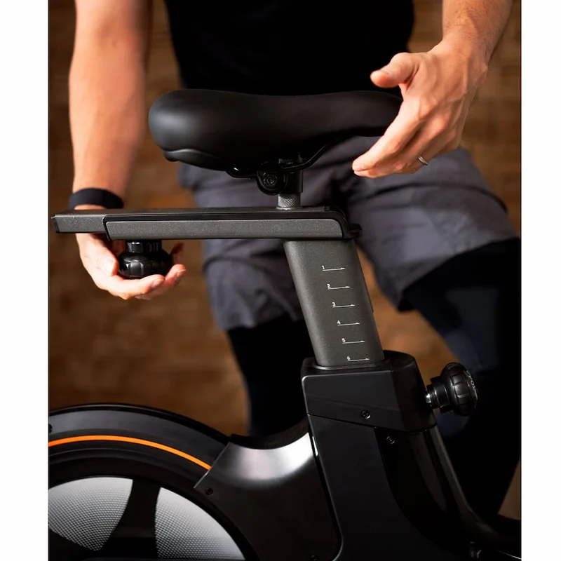 Indoor Cycle ICR50 avec console