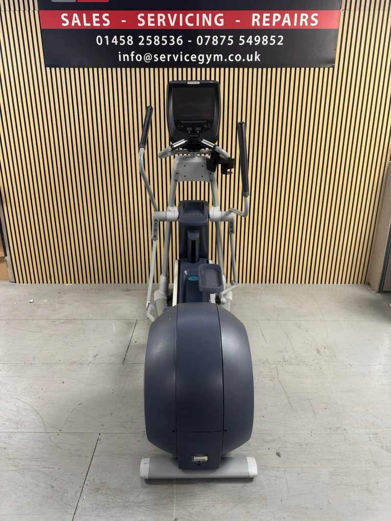 Precor EFX 885 Cross Trainer With P82 Console