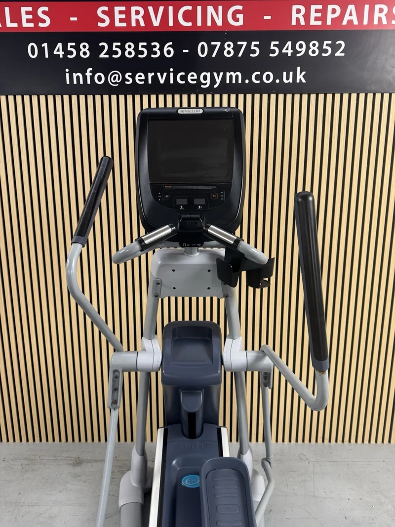 Precor EFX 885 Cross Trainer With P82 Console