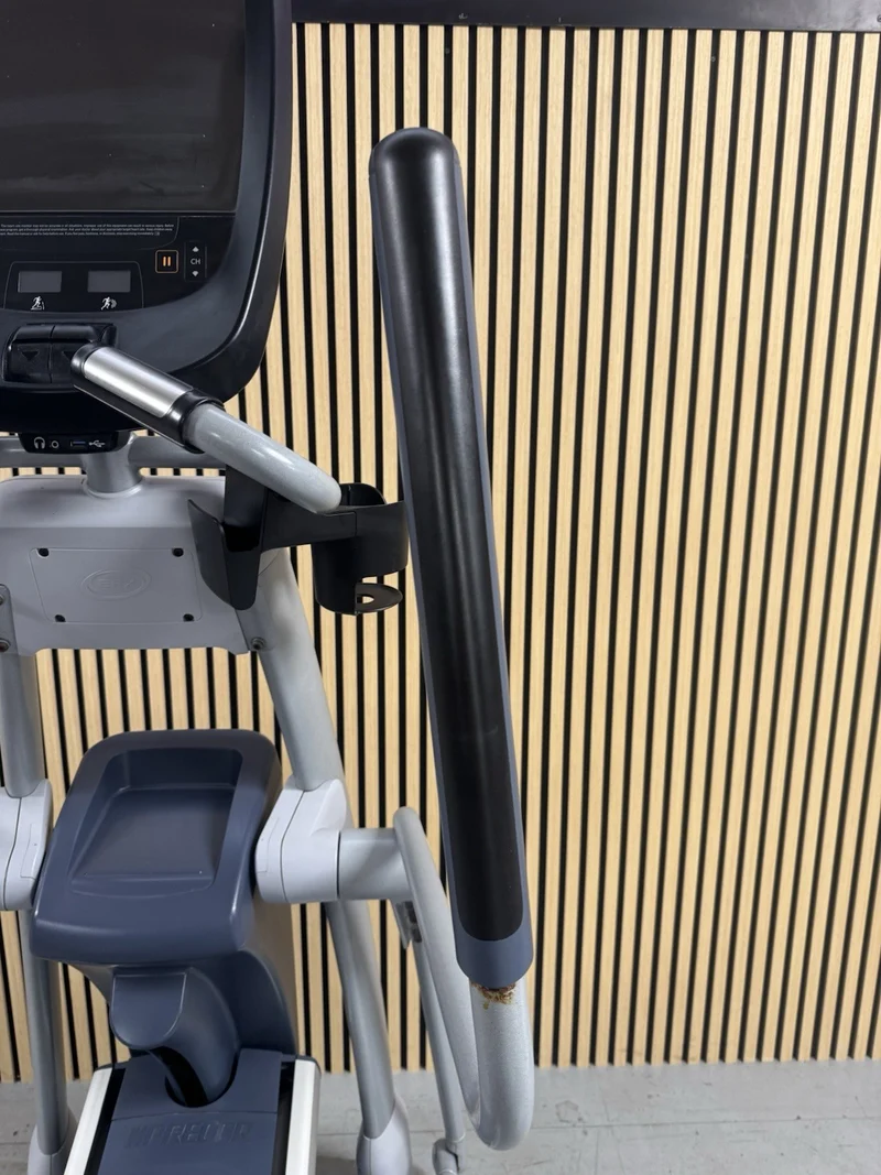 Precor EFX 885 Cross Trainer With P82 Console