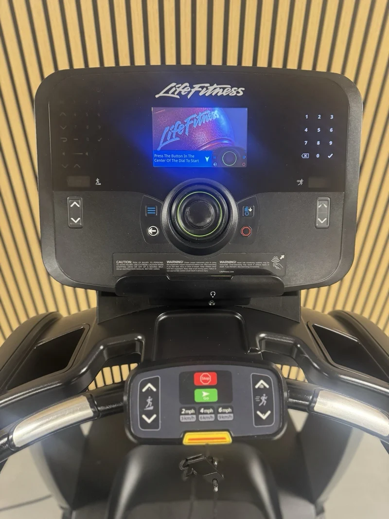 Life Fitness 95T Treadmill With Explore Console