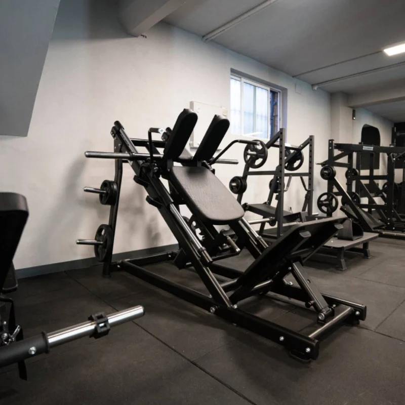 HACK SQUAT BLACK SERIES