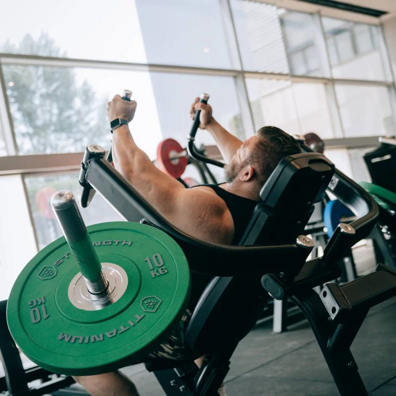 INCLINE PEC FLY ISO-LATÉRALE BLACK SERIES